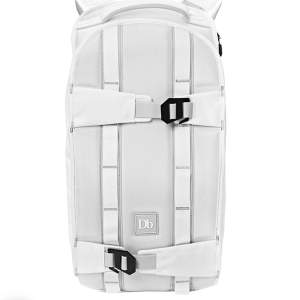Säljer denna Douchebag ryggsäck ”the Explorer” i färgen vit. Använd cirka 2-3 gånger men har tyvärr inte kommit till mer användning än så. Nypris 2499kr. 