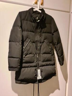 Cedrico - Denna cedrico i storlek xss köpte för 3999kr men säljer för 3500kr prislappen är kvar den är helt ny har aldrig använt den