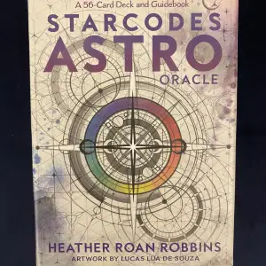 Säljer dessa starcodes astro oracle orakelkort. Dessa kort är försiktig använda och är i nytt skick. Kortleken innehåller 56 kort inklusive en guidebok. Inköpta för 230kr. Tveka inte fråga något om ni har några funderingar!