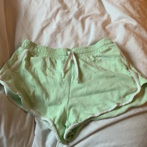 Snygga shorts💗 - Säljer shortsen för att de har blivit för små💗