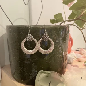 örhängen - örhängen köpta i gamla stan i gott skick! 