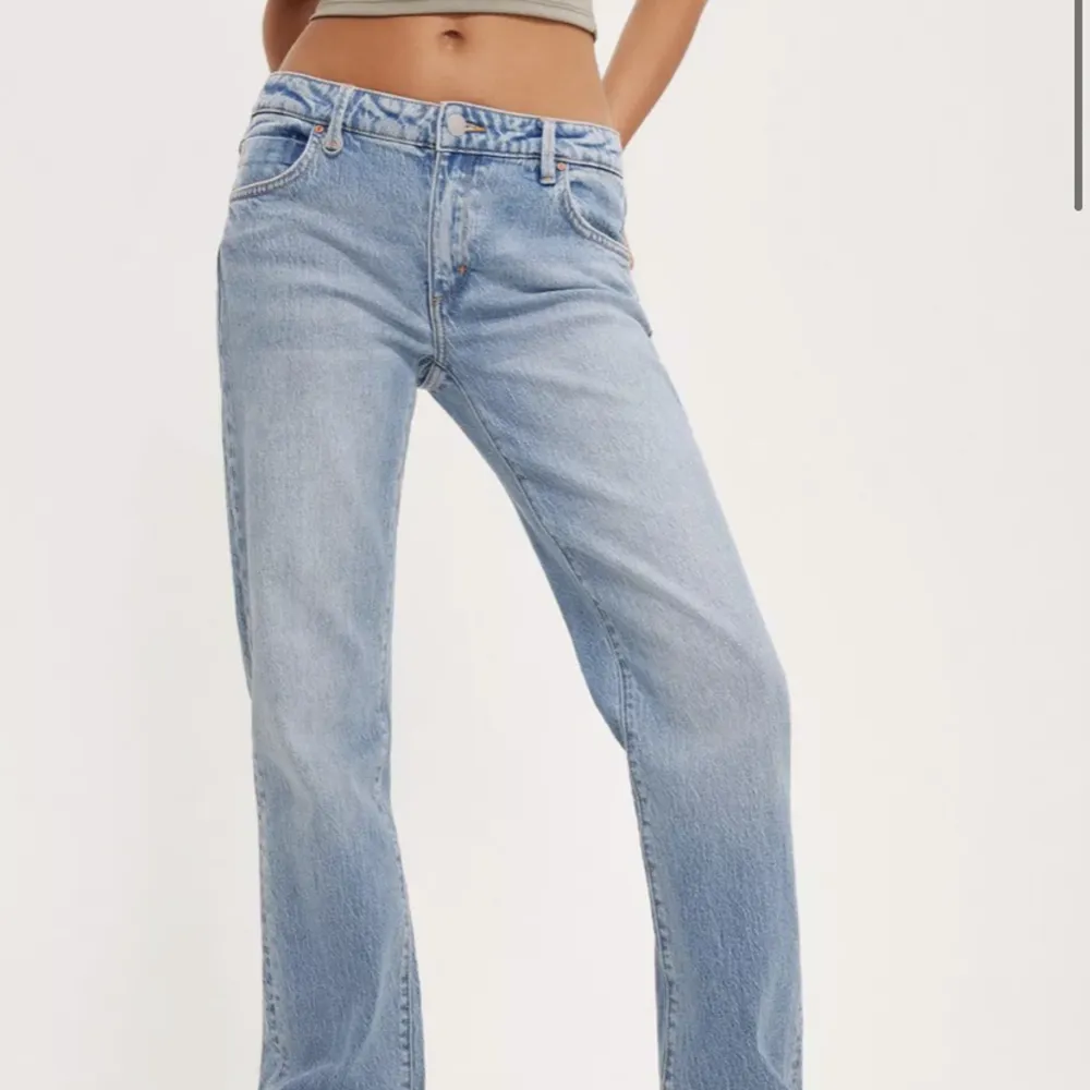 Jeans från neuw i mycket bra skick. Storlek 25 (brukar normalt ha 26/27) så lite större i storleken. Nypris 1399:- . Jeans & Byxor.