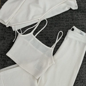 H&M set - använd ett fåtal gånger, i fint skick, storlek XS