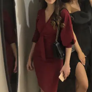 Röd klänning i bra skick