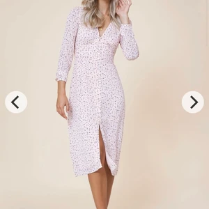 Adoore Paris dress pink  - Säljer denna klänning från adoore i storlek 36, beställde två storlekar och glömde skicka tillbaka den jag inte skulle behålla, Dvs denna. Alla lappar är kvar. Nypris 1395kr , jag säljer för 900kr, kan tänka mig att gå ner lite i pris vid snabb affär. Skriv för mer bilder hur den sitter på 😄