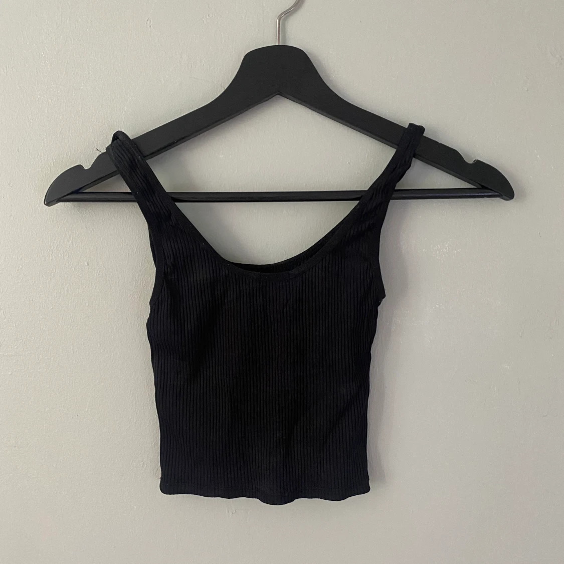 Svart ribbat linne - 90