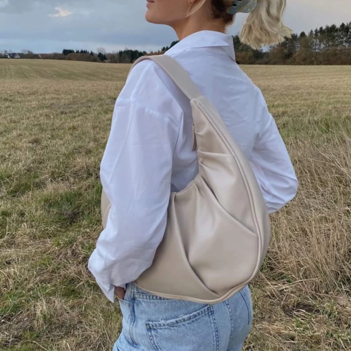 Omlott skjorta från Gina Tricot  - 90