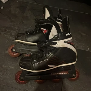 Rollerblades  - Kommer inte till andvändning längre, skriv om ni vill ha fler bilder 