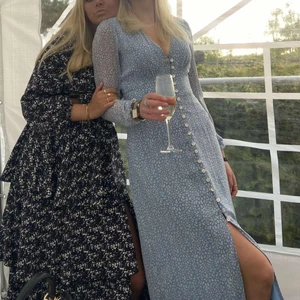 Adoore klänning - Använd 2 gånger, nyskick. 