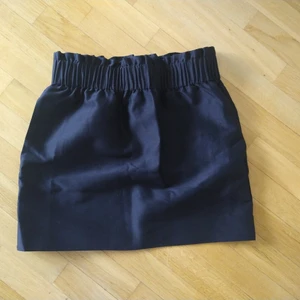COS mini skirt size 38 - COS wool mini skirt with pockets, never worn, straight fit 