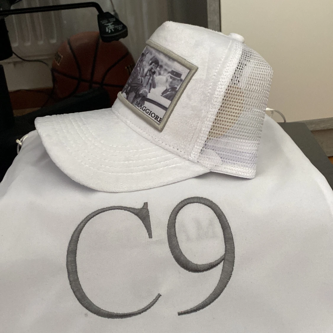 Säljer nu min maggiore keps pga att jag inte använder den. - 90