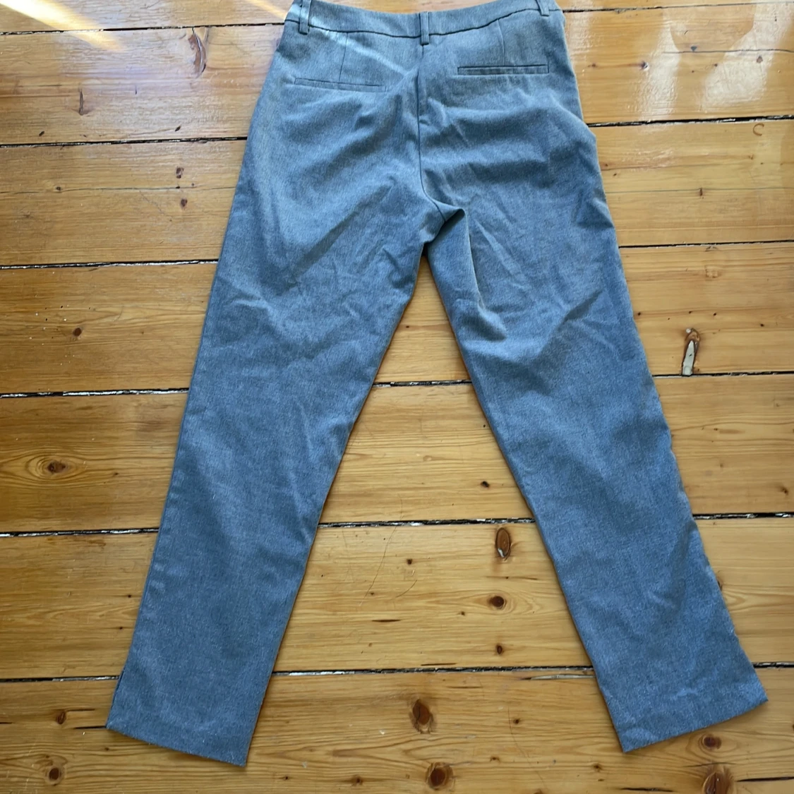 Gråa kostym byxor  - 91