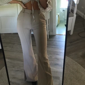 Kostymbyxor med slits  - Något använda men bra skick!! 