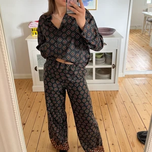 Set - Så fint matchande set som tyvärr är för litet för mig :(( 