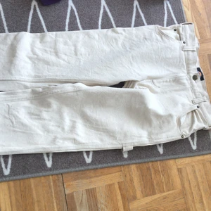 Dickies byxor - Jättefina byxor från dickies. Tvättade bara två gånger. Fint skick.