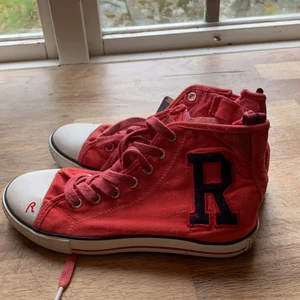 Replay - Skick: bra         Är aldrig använda dom är helt nya