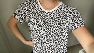 Superfin tröja från HM - Jättefin och skön. Storlek L men passar XS-S. 