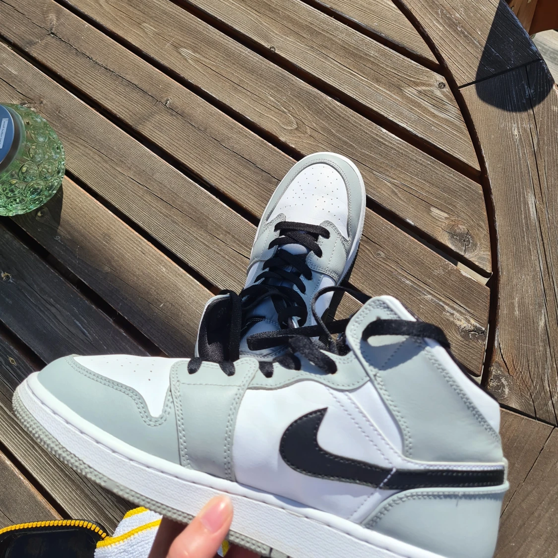 Jordan 1 Mid Light Smoke Grey - 90
