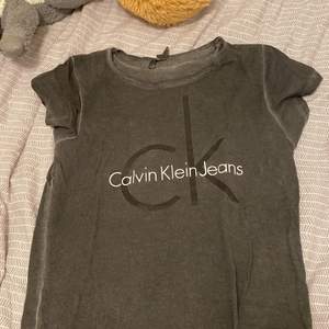Calvin Klein tshirt i storlek S🤍 ❕Pris kan diskuteras och köparen står för frakten ❕