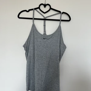 Nike träningslinne - Nyskicl