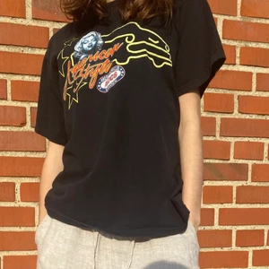 Vintage t-shirt - Säljer denna as coola t-shirt!! Köpt second hand!! 🤩