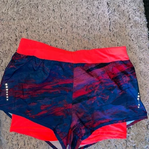 Shorts - Tränings/sköna shorts. Starka färger. Aldrig använda. 