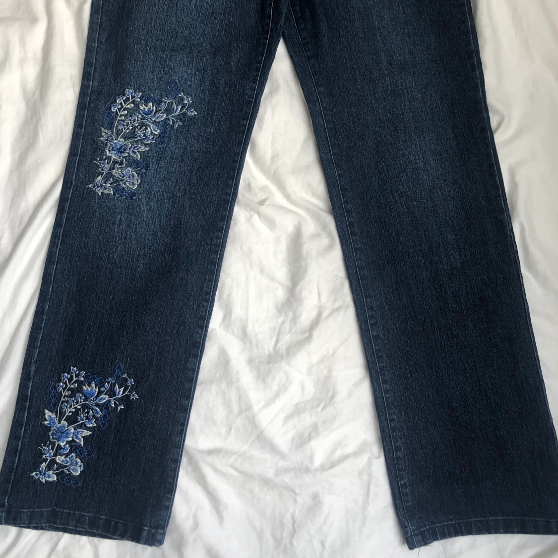 Jeans med blommor  - 90