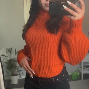 Stickad tröja - Tjock, mysigt och stor stickad tröja 