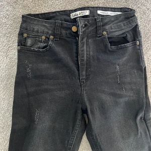 Lois jeans marbella  - Louis jeans marbella i mörk grått aldrig använda