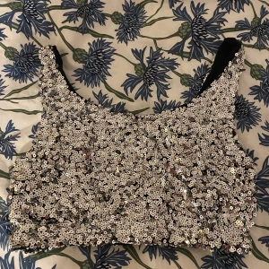 Snyggt linne ifrån bikbok  - Skit snyggt linne ifrån bikbok i bra skick!! 💕 storlek S