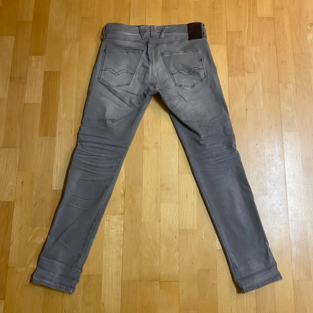Hyperflex gråa jeans, storlek 30 . Jeans & Byxor.
