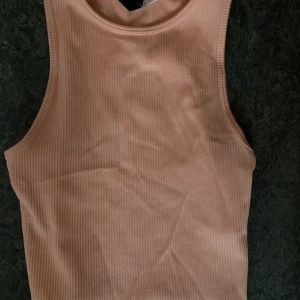 Topp - Säljer pga ingen användning 