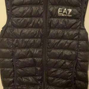 EA7 väst storlek: L junior - EA7 väst i ett mycket bra skick
