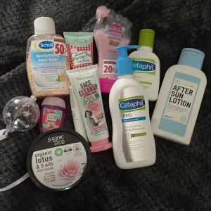 Skönhetsprodukter  - Alla grejer för 100kr  Några är lite använda men nästan allt är oanvänt