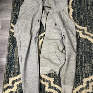 Polo dress/tracksuit - Säljer min polo dress 