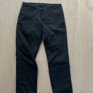 svarta mid-waist Jeans - jätte fina Mid-waist jeans, nästan oanvända
