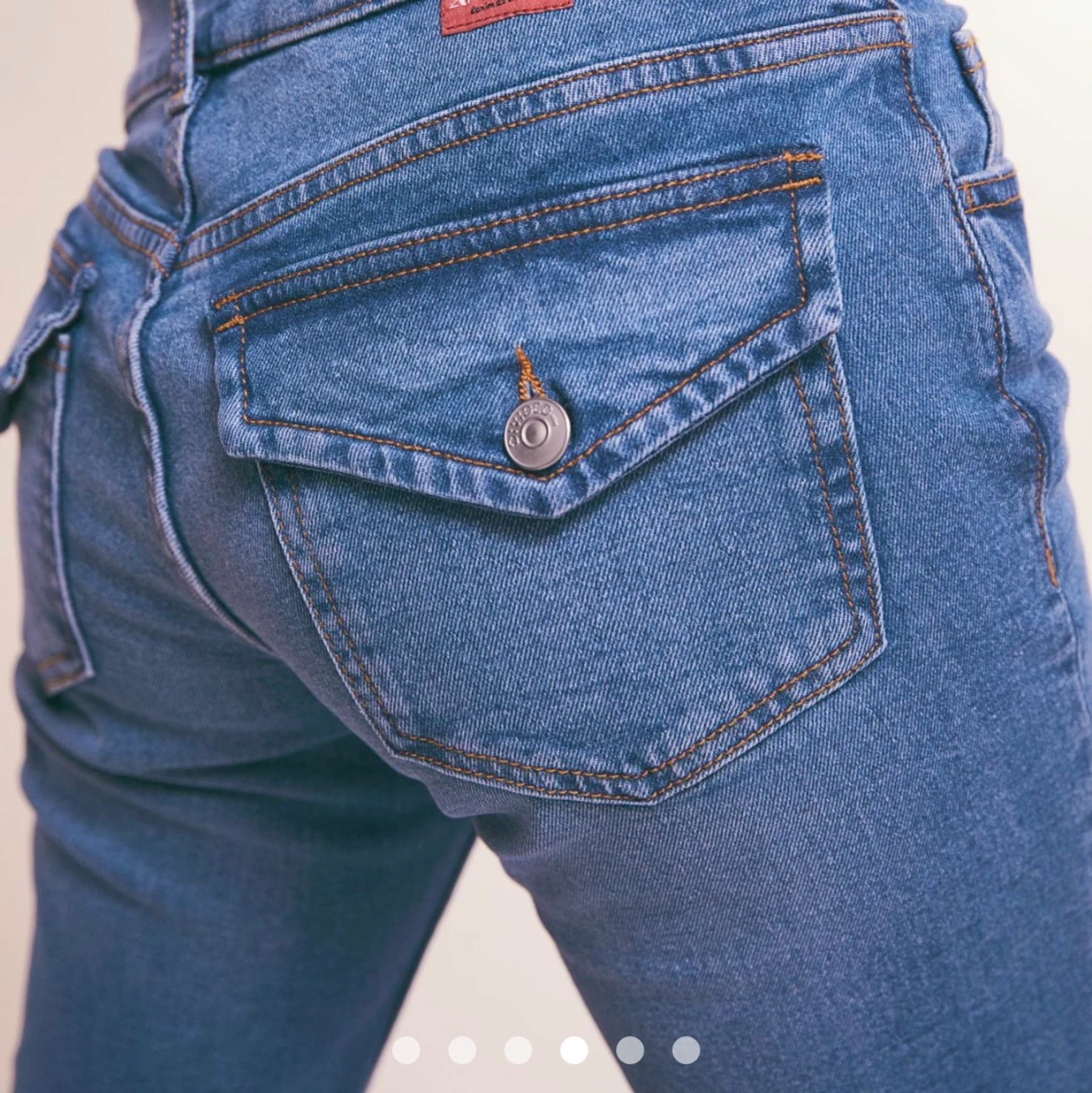 Härliga jeans från HM. Flare Low.Stl XL.