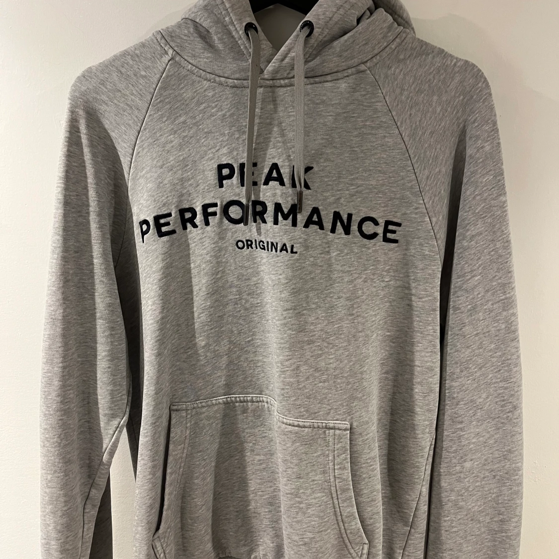 Peak Performance Hoodie - 90