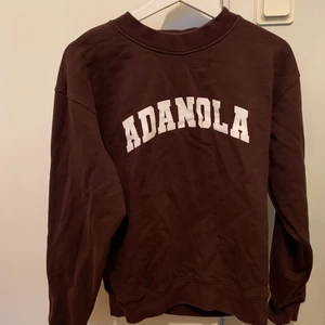 Adanola sweatshirt - Brun adanola sweatshirt, använd ett fåtal gånger