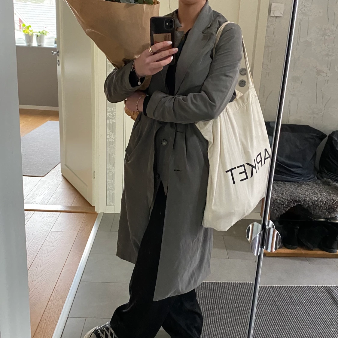 Trenchcoat från Monki - 90