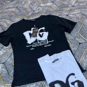 Tshirts (billigt) - Säljer t-shirts, erbjudandet är 5st för 1100kr = 220kr st, eller 350kr st om man vill köpa en.  