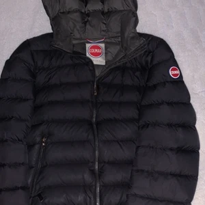 Colmar - Säljer min colmar jacka storlek 16y 172 har ett ganska bra skick o säljer för bra pris.