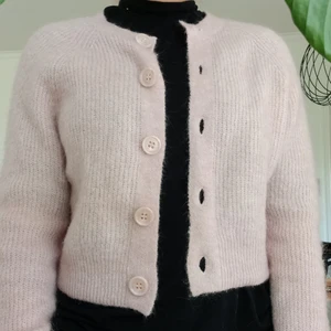 Kofta i ull - Helt ny, aldrig använd. Ull.