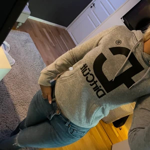 DirtCült - Nästan helt ny använd fåtal gånger i storlek Xs 