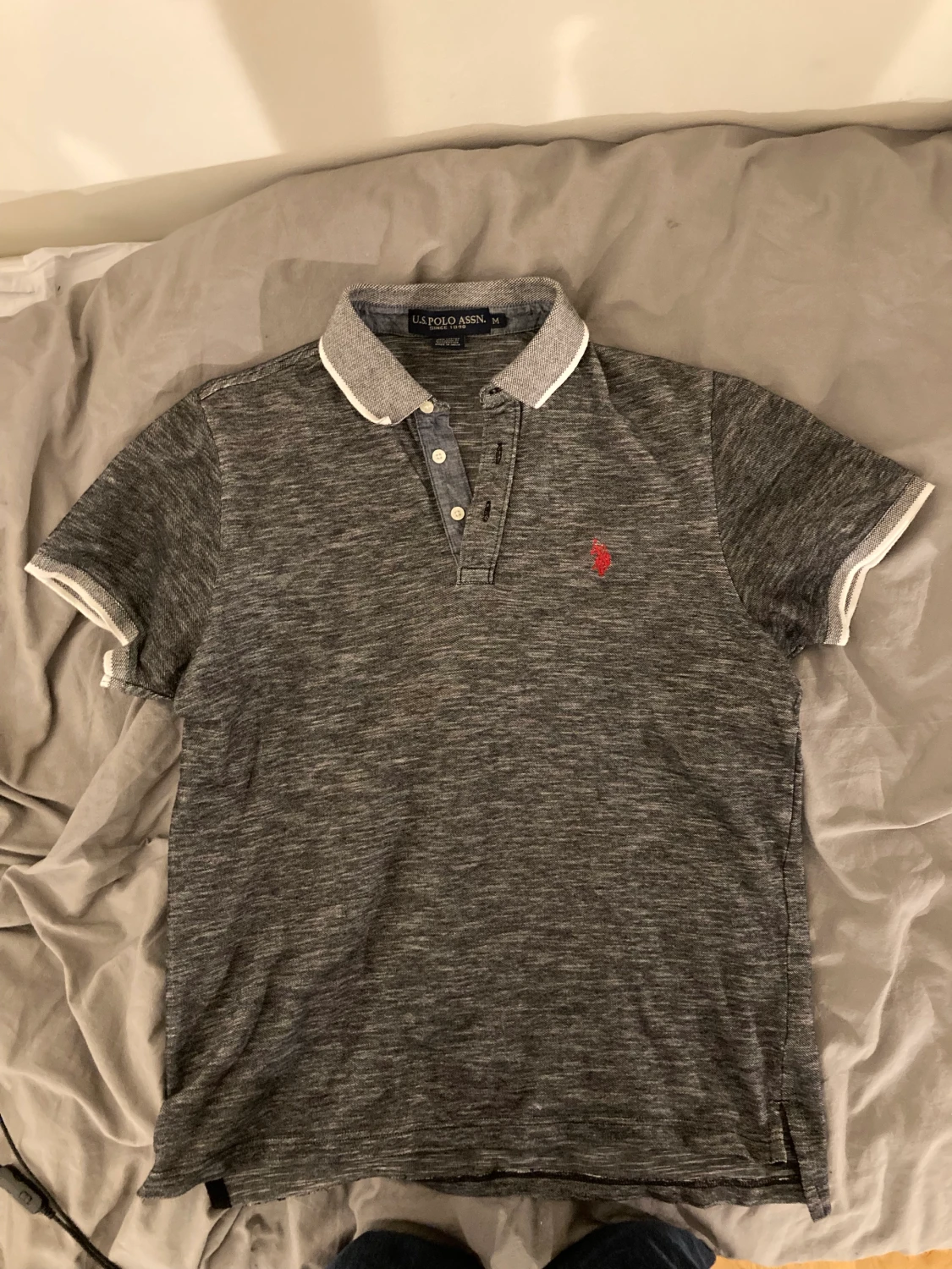 U.S polo assn piké grå med röd logga