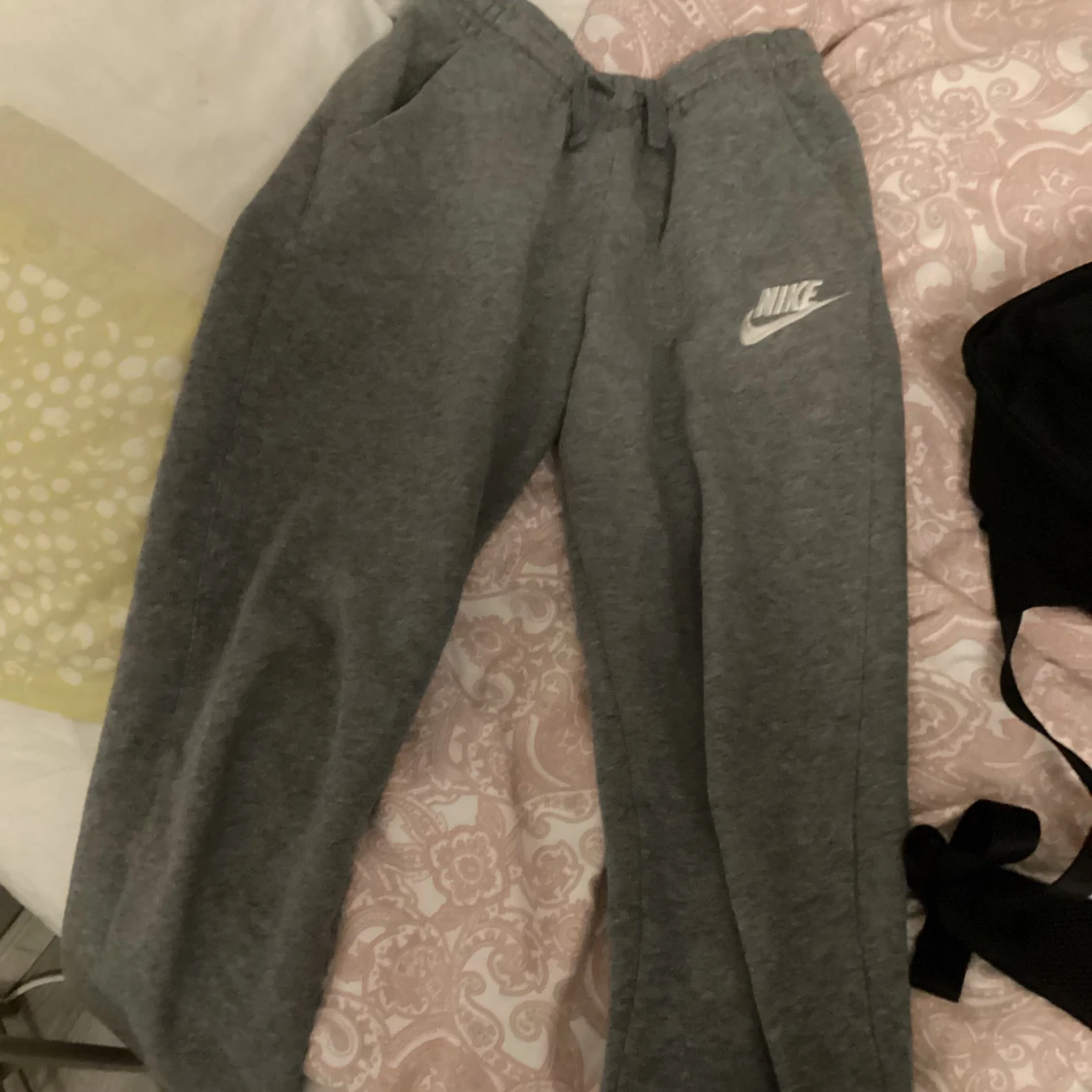 Nike mjukis gråa  - 90