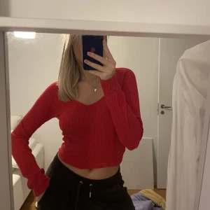 Röd tröja - Röd tröja! Storlek s