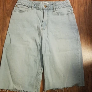 Shorts 164 - Storlek:164 Färg:Ljusblå Sick:Bra