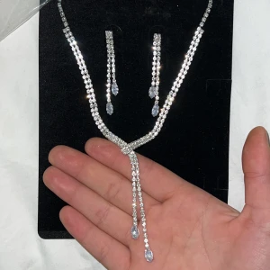 Smycken  - Super fin helt nytt set 