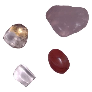 Kristaller - Citrin, rosenkvarts, bergkristall, karneol kristaller. Säljer dem 20kr/st (köpa för 50+). Frakt för 13kr. 